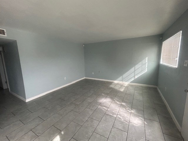 Photo - 811 Snyder St