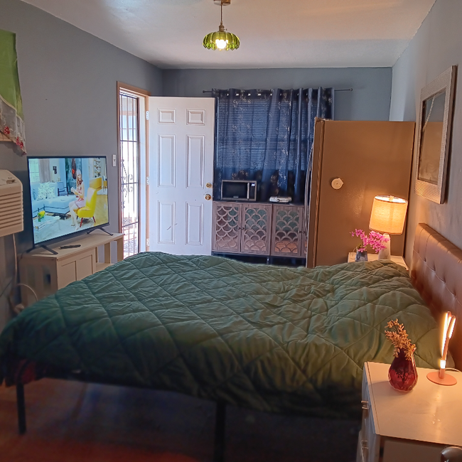 Building Photo - 20 E Morningside Dr Rental