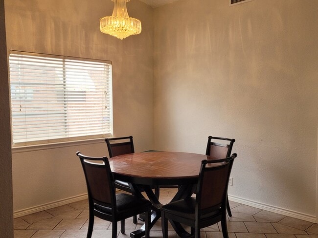 Photo - 1743 56th St