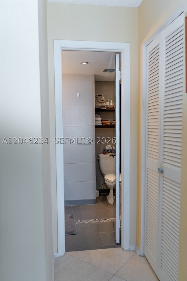 1600 S Ocean Dr Unit 8I