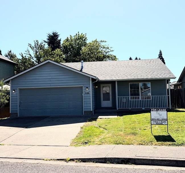 Photo - Spacious Keizer Home with Large Fenced Backyard