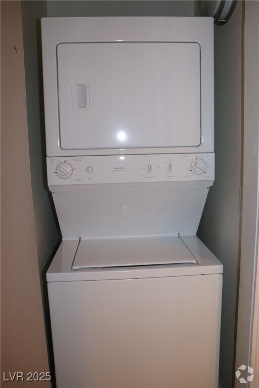 Building Photo - 260 E Flamingo Rd Unit 104 Rental