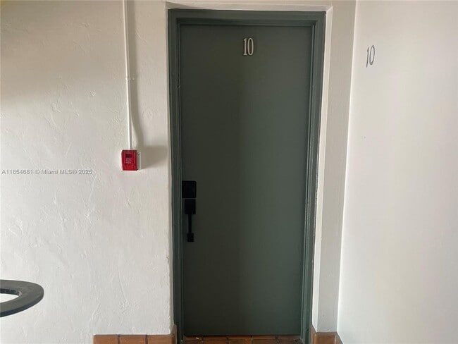 Photo - 730 12th St Unidad 10