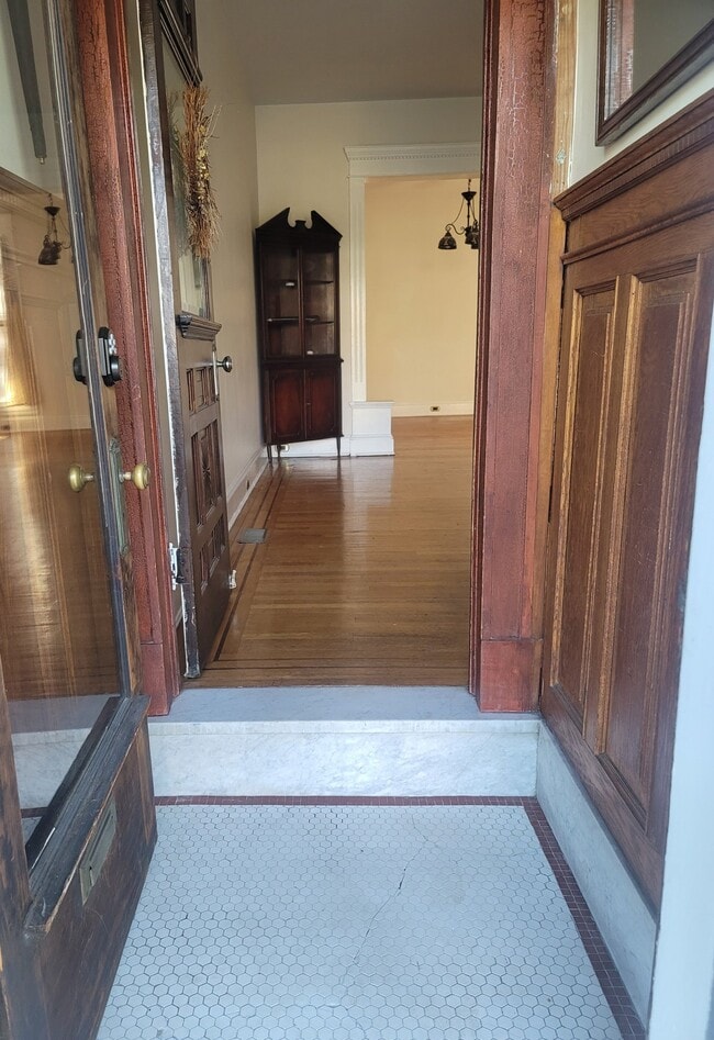 Photo - 3214 Abell Ave