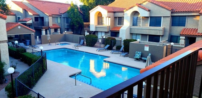 Photo - 1905 E University Dr Unit 262