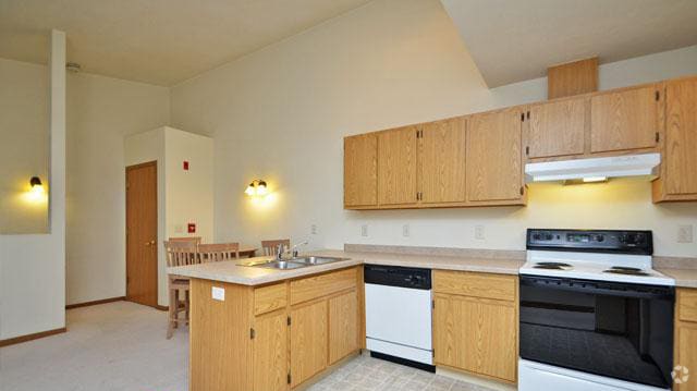 Photo - Custer Village