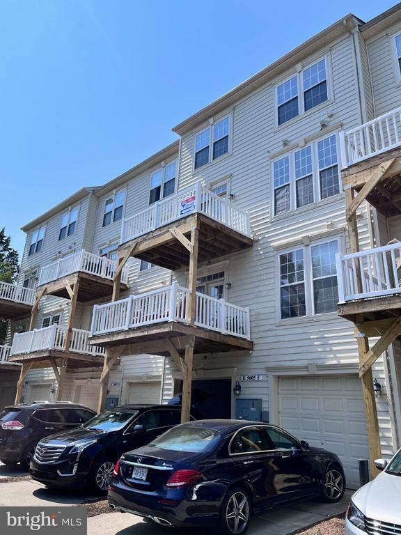 Building Photo - 5605 Harrington Falls Ln
