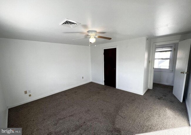 Photo - 302 E Howard St