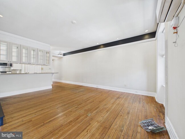 Photo - 2220 Delancey St Unit 3F
