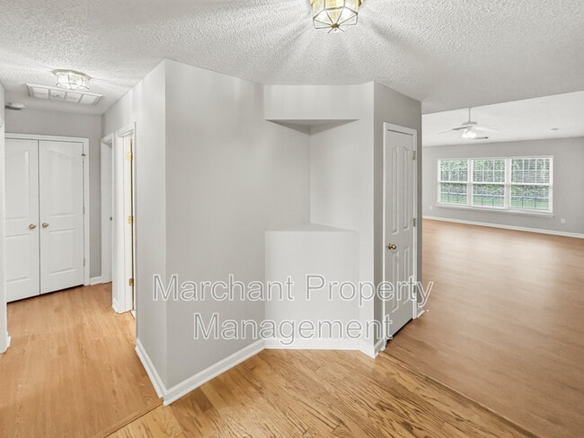 Photo - 776 Waterbrook Ln