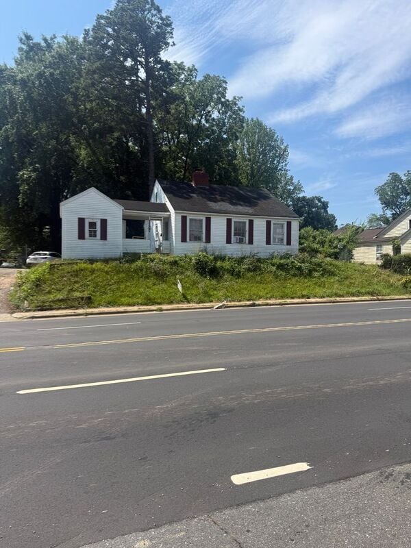 Building Photo - 1127 West Blvd