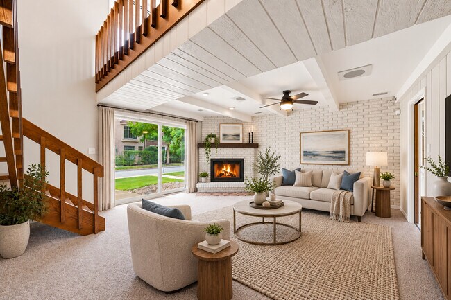 Photo - 129 W Quincy St