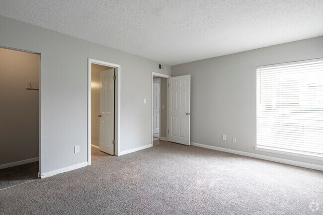 3BR, 2BA - 1,200SF