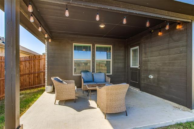 Photo - 16516 Portage St