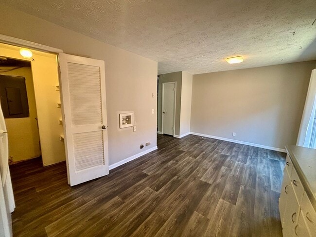 3198 Washington Rd Unit 4
