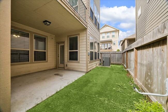 Photo - 8612 Cedardale Park Dr