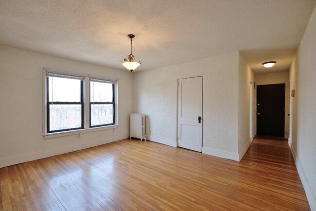 Photo - Yale Apartments