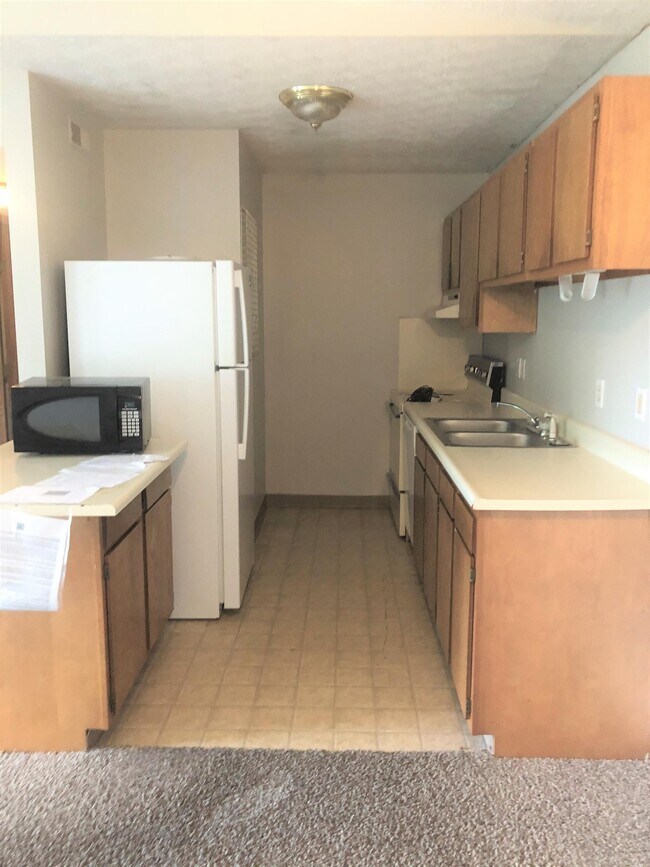 Photo - 247 W Union St