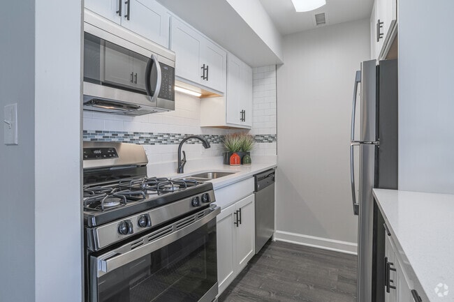 2 BR, 1.5 BA - Kitchen