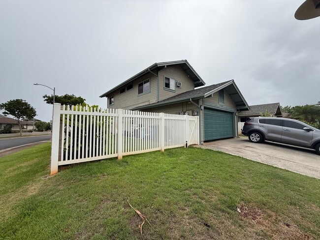 94-1098-1098 Awalua St