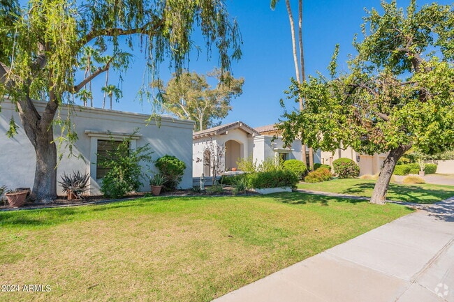 Building Photo - 8257 E Del Cadena Dr Rental