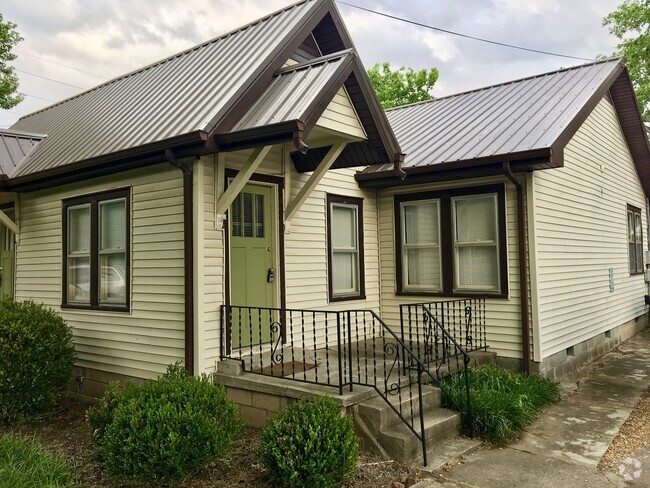 Building Photo - 4305 Murphy Rd Unit B Rental