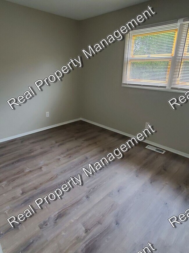 Photo - Completely Updated 2 Bedroom Apartment