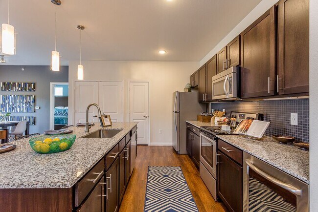 Photo - Spacious Living + 4 Weeks Free Unidad PEP2
