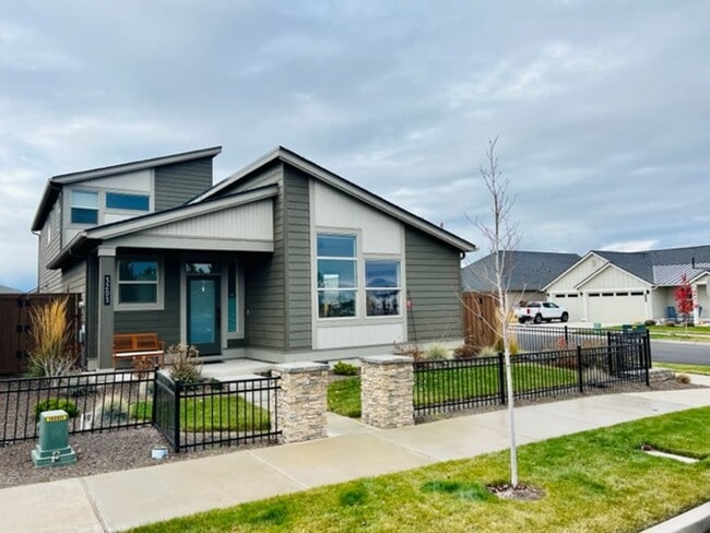 Photo - Beautiful Newer Home in NE Bend