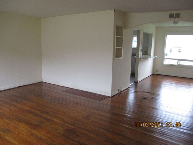 Photo - 3022 Sumner Ave