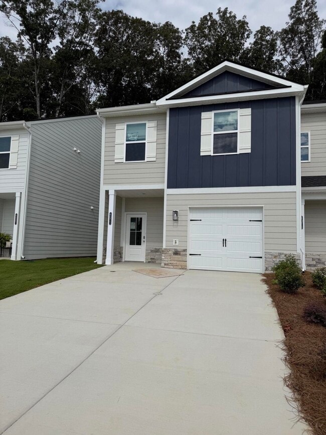 Building Photo - 4071 Belcourt Dr
