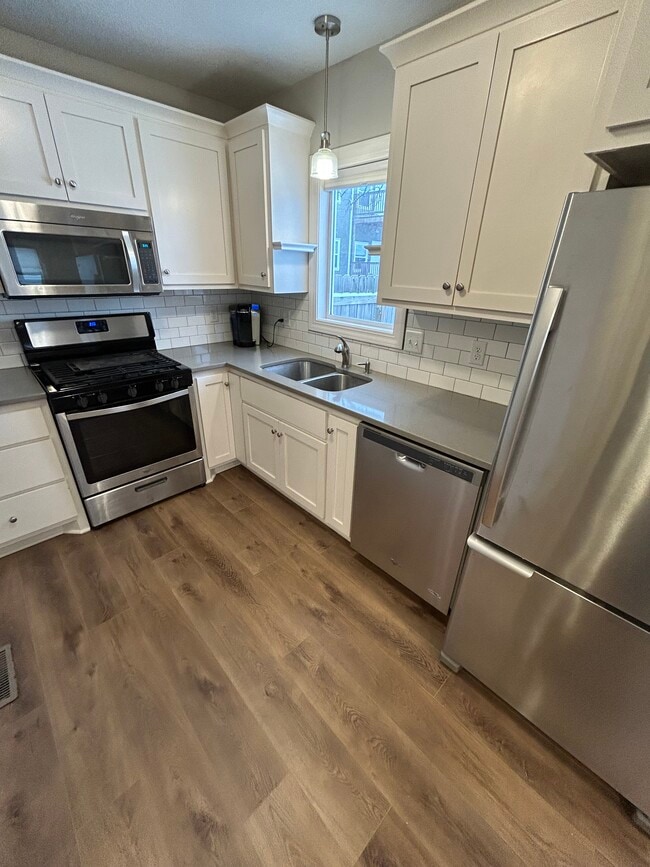 Photo - 950 29th Ave NE