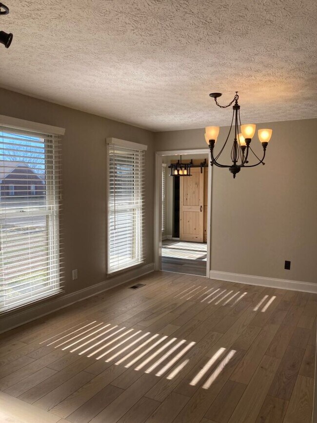 Photo - Lebanon Home in Summer Crest