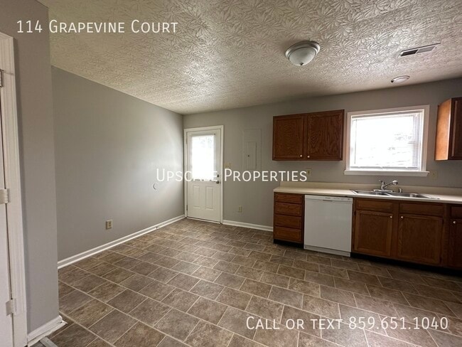 Photo - 114 Grapevine Ct