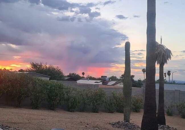 Photo - 1902 E Tierra Buena Ln
