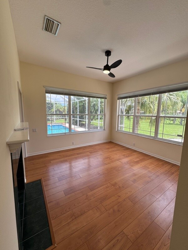 Photo - 10084 Cherry Hills Ave Cir