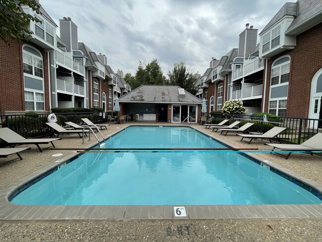 Photo - 4235 W Pine Blvd Unit 15