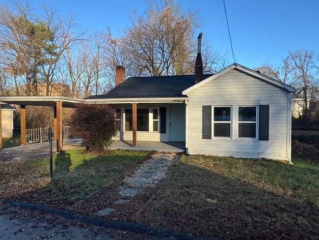 Photo - Charming Renovated Ranch Home in the Heart of Statesville