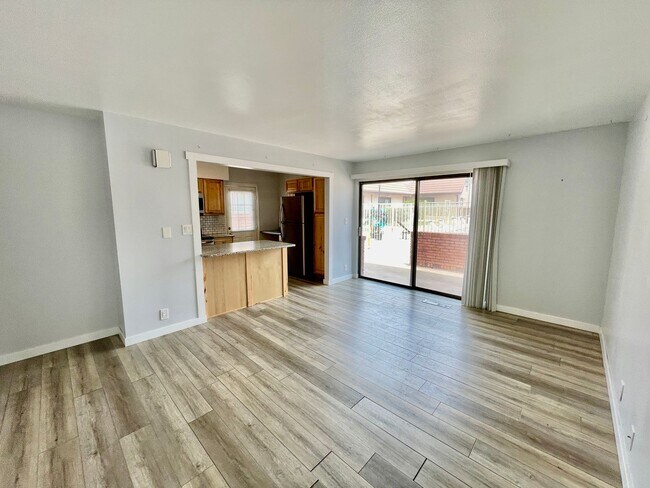 1152 1400 W St