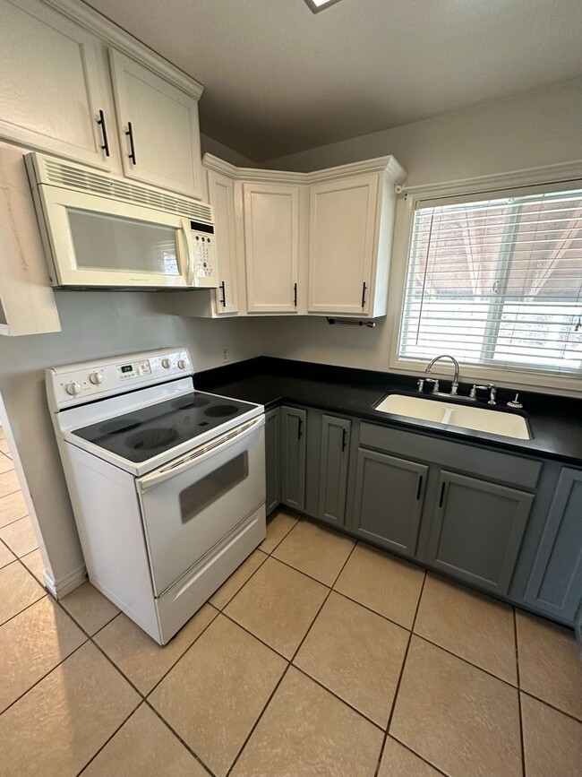 Photo - 4650 S Apartamento Unidad 321 W 4650 S  A