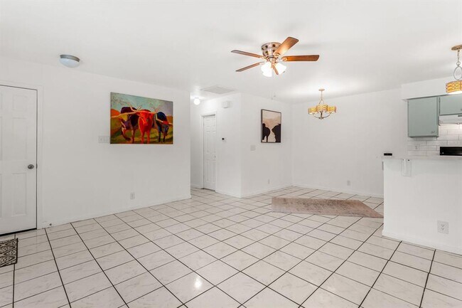 Photo - 2501 Teri Rd