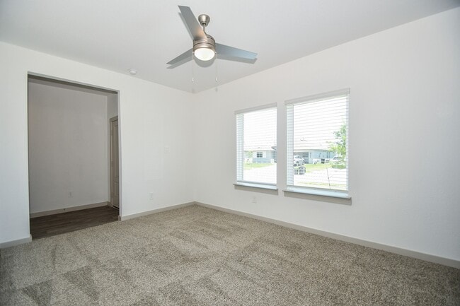 Photo - 8034 House bank Ln