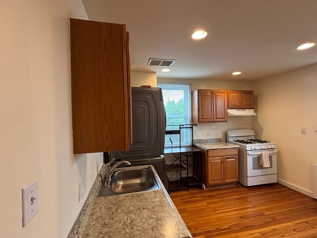 Photo - 1421 Sulphur Spring Rd