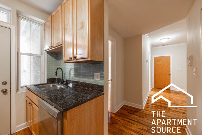 Photo - 2257 W Rosemont Ave Unit 1