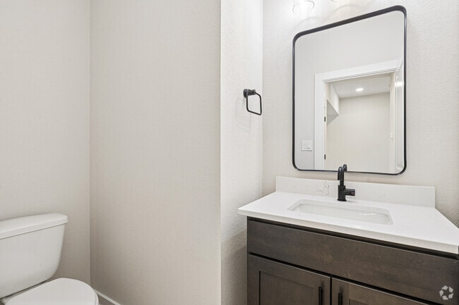 Cypress - 4BR, 4.5BA - 1,903SF - Bathroom