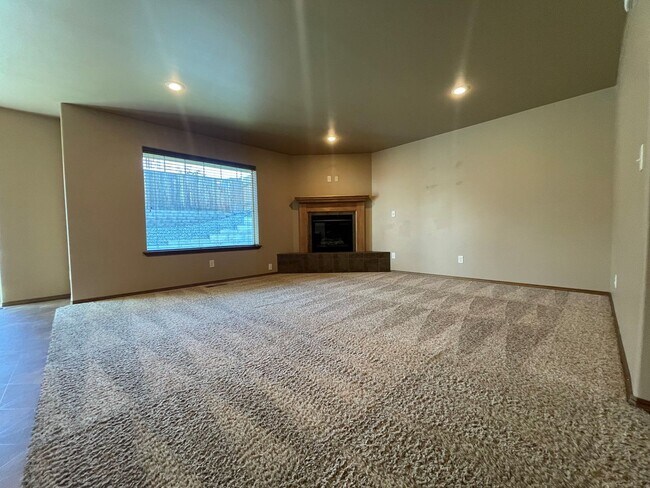 907 Fawn Cir