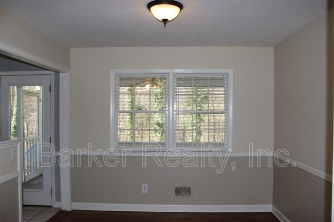 Photo - 4805 Oak Park Rd