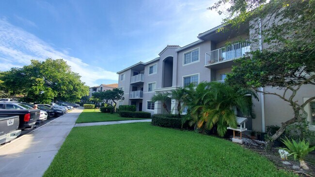 5011 Wiles Rd Unidad 104