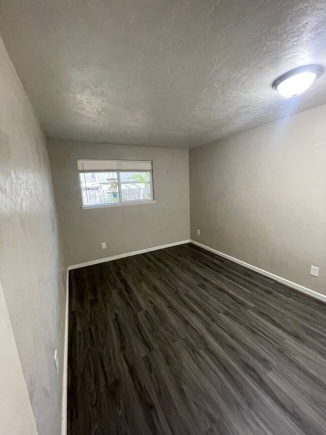 Photo - Pet Friendly 2 Bedroom in Lebanon! Unit #4