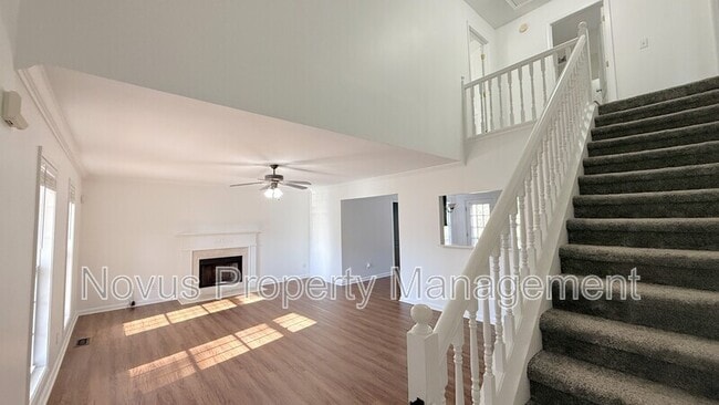 Photo - 3395 Woodlake Ln